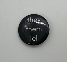 Load image into Gallery viewer, Bilingual Pronoun Buttons (French and English)