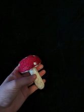 Load image into Gallery viewer, Needle Felted Mushroom