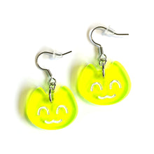 Load image into Gallery viewer, Kitty Acrylic Earrings