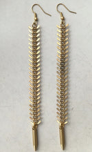 Load image into Gallery viewer, Lord Violet Earrings