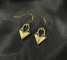 Load image into Gallery viewer, Lord Violet Earrings