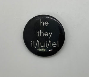 Bilingual Pronoun Buttons (French and English) – The QUILTBAG