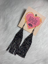 Load image into Gallery viewer, Sakaw Beads Beadwork