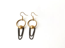 Load image into Gallery viewer, Lord Violet Earrings