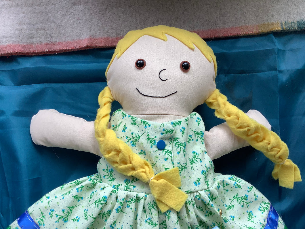 Ribbon Dress Dolls